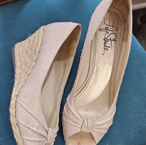 Life Stride silk wedge peep toe - Picture 2 of 3